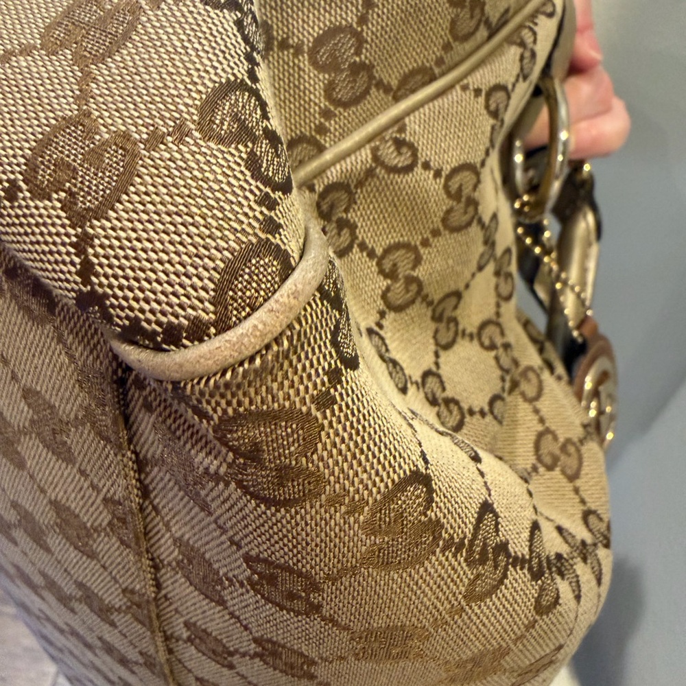 Gucci Sukey Beige and Metallic Monogram tote includes charm with COA - Picture 10 of 17